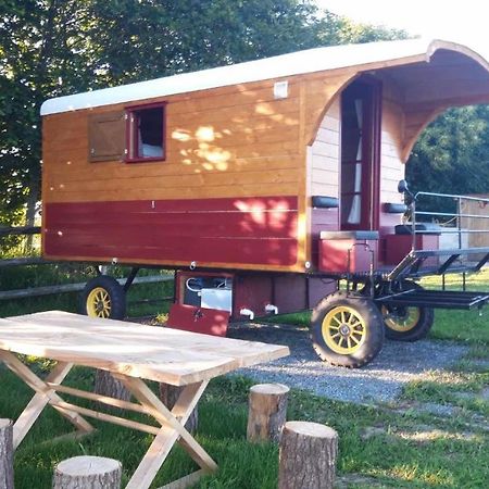 Veritable Roulotte Hippomobile "La Bailleul" Mentheville Buitenkant foto